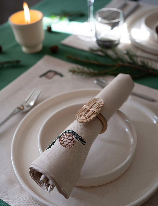 Serviettes en Lin Beige avec Pomme de Pin brodée