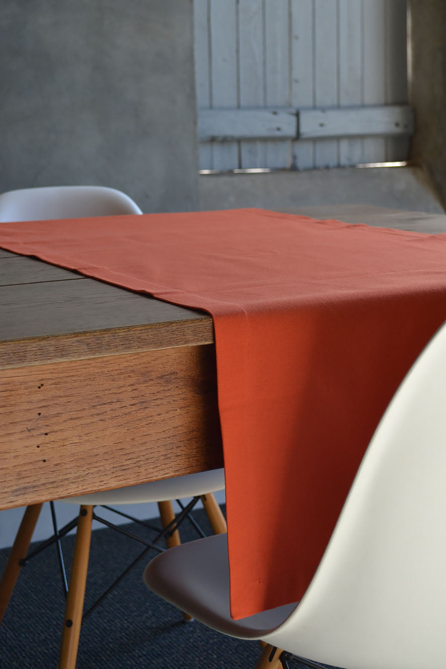 Tovaglia Runner Da Tavolo In Tessuto Poliestere Antimacchia - 140x220 Cm, Colore Arancione, Certificato Oeko-Tex