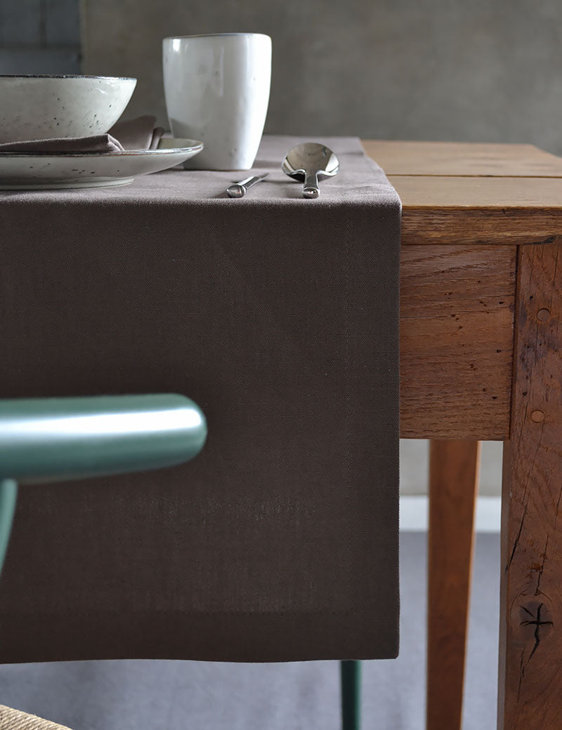 Solid Color Table Runner | La Bottega di Casa Solid Color Table Runner | La Bottega di Casa