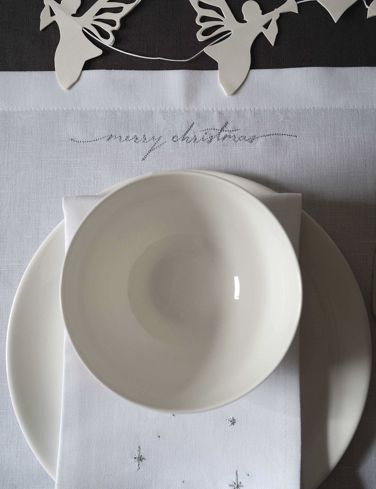 Sets de table en lin blanc avec broderie Joyeux Noël argentée