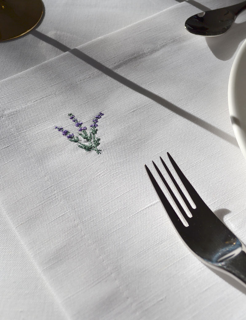 Tischsets Leinen Weiß mit gesticktem Lavendel