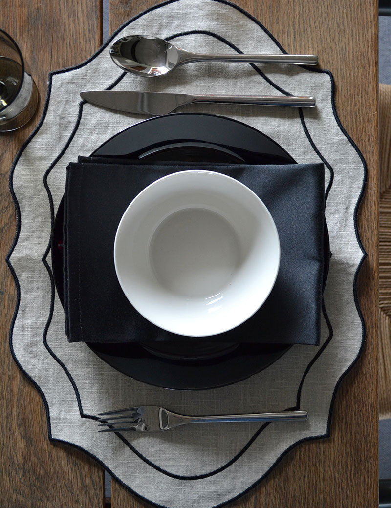 Placemat Linen Embroidered Natural/Black