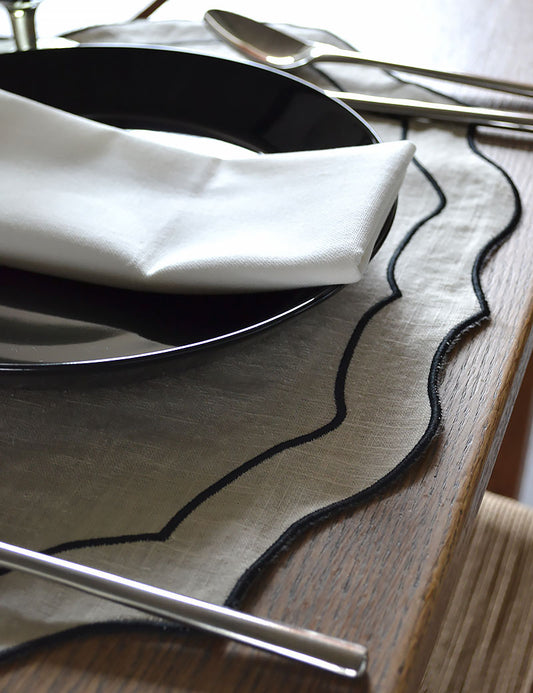 Placemat Linen Embroidered Natural/Black