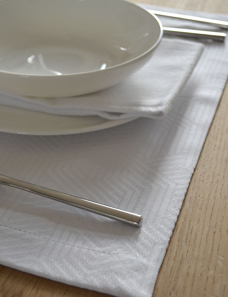 Placemats Damask Modern White