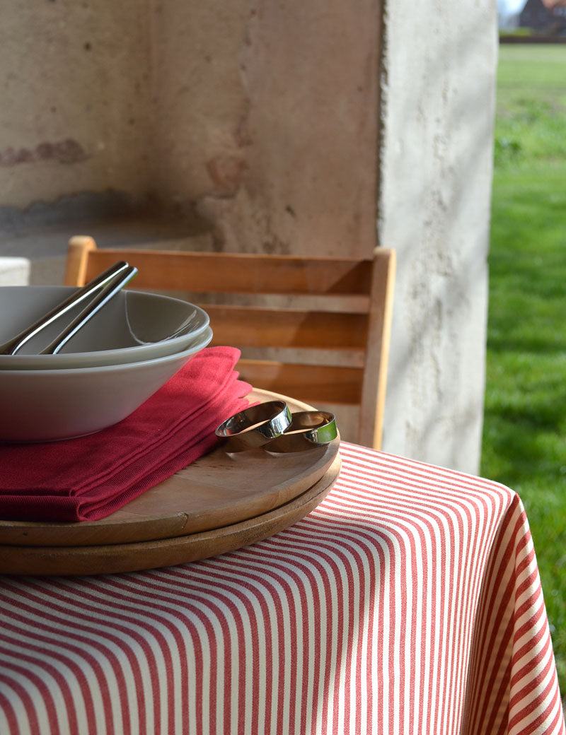 Nappe Extérieur Rayures Rouge