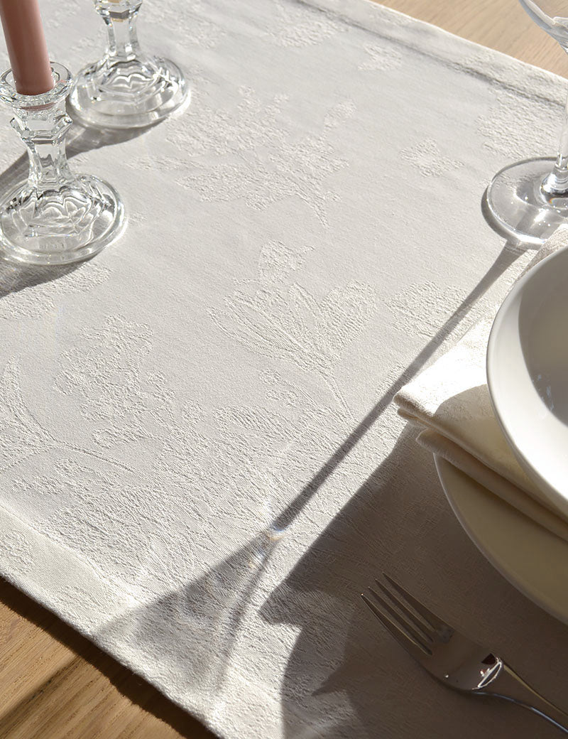 Table runner Damask Floral Cream