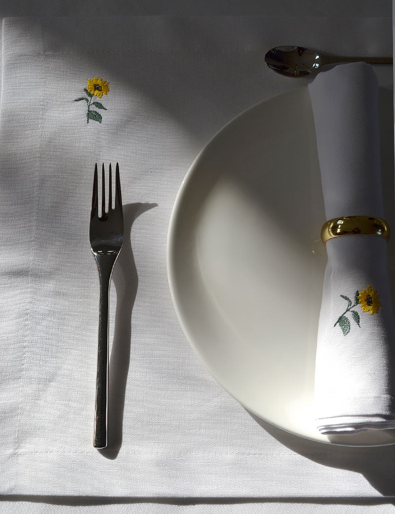 Tischsets Leinen Weiß mit gestickter Sonnenblume